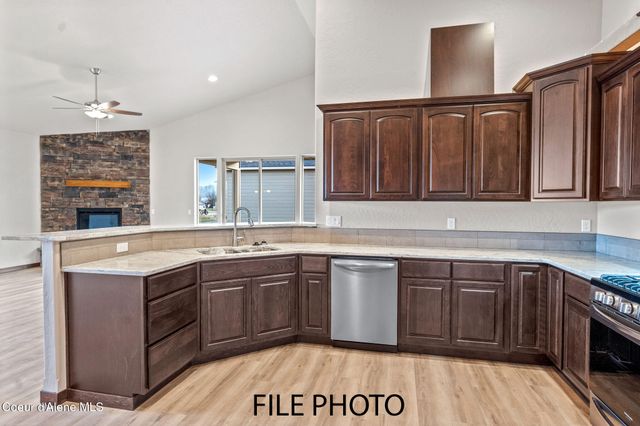 4497 E Savea LN, Post Falls, ID 83854