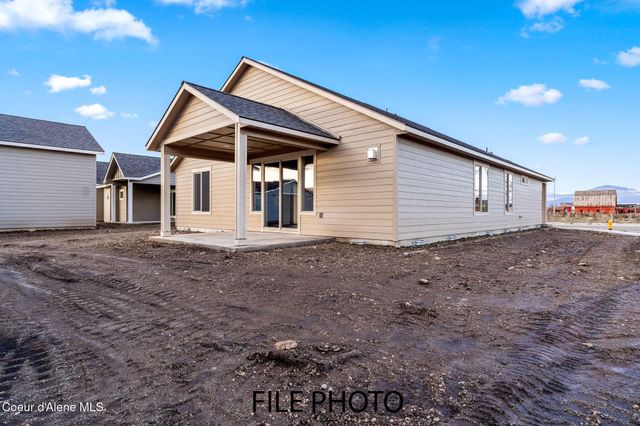 4497 E Savea LN, Post Falls, ID 83854