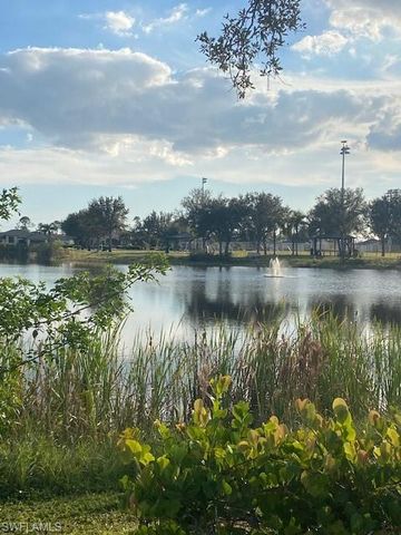 216 SW 26th PL, Cape Coral, FL 33991