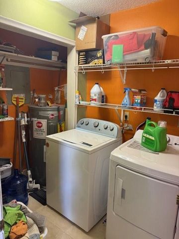 424 NW 57 CT, Miami, FL 33126