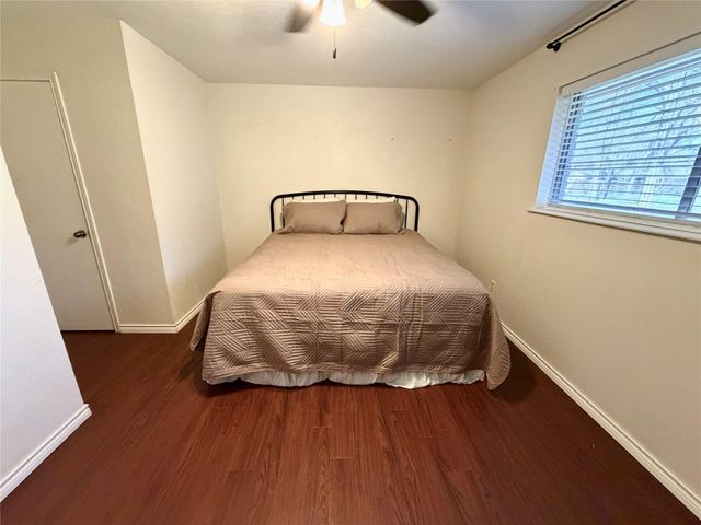 1415 Avenue E, Danbury, TX 77534