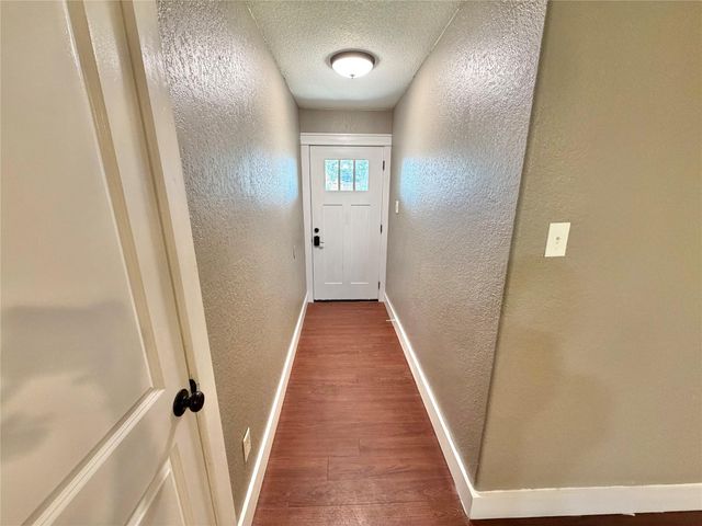 1415 Avenue E, Danbury, TX 77534