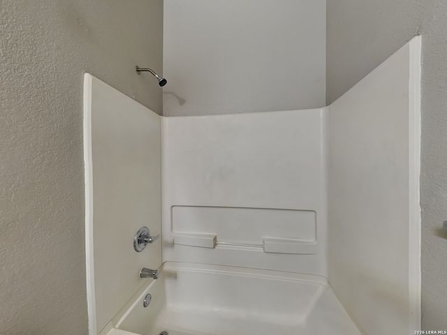 9822 Vandenberg, San Antonio, TX 78245