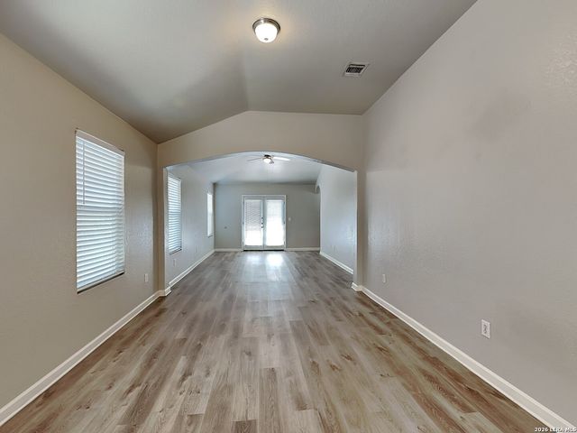 9822 Vandenberg, San Antonio, TX 78245
