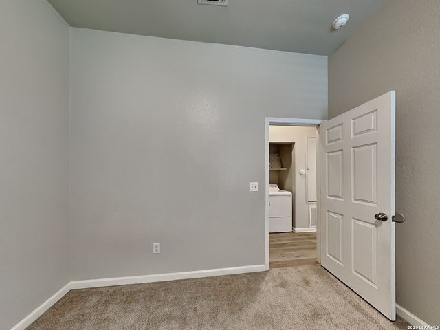 9822 Vandenberg, San Antonio, TX 78245