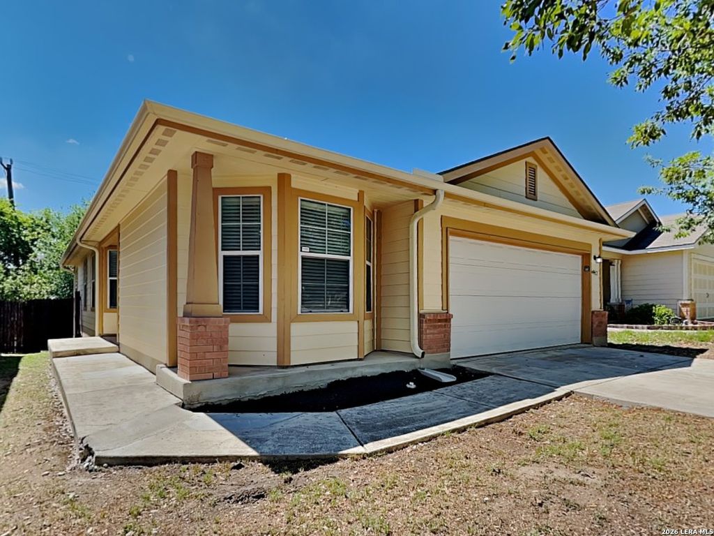 9822 Vandenberg, San Antonio, TX 78245