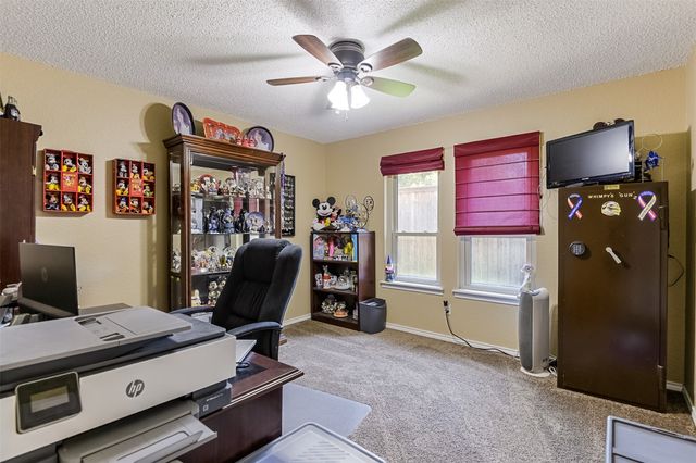 813 Shady Creek Drive, Kennedale, TX 76060