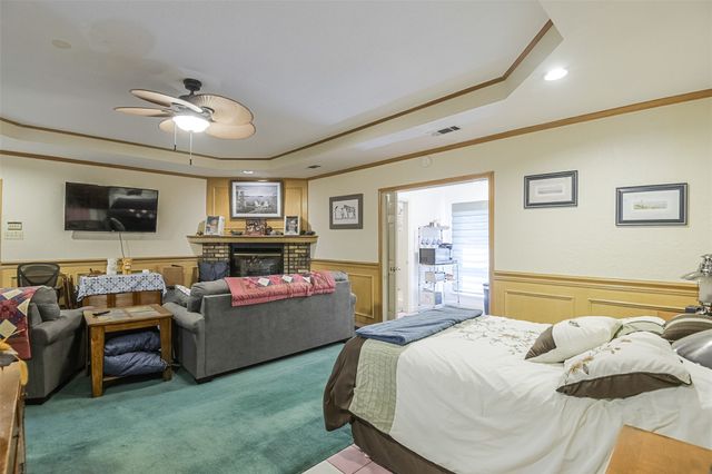 813 Shady Creek Drive, Kennedale, TX 76060