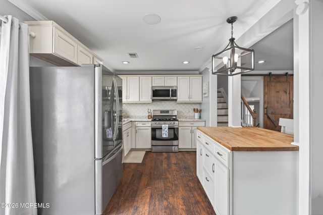 74 Barnegat Boulevard S, Barnegat, NJ 08005