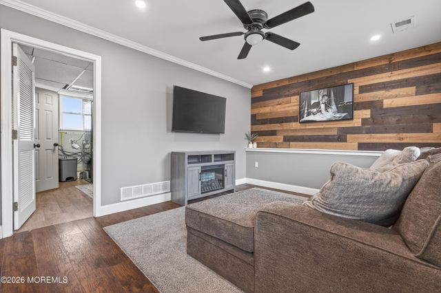 74 Barnegat Boulevard S, Barnegat, NJ 08005