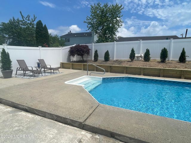 74 Barnegat Boulevard S, Barnegat, NJ 08005