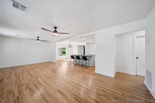 512 W Dallas Street W, Broken Arrow, OK 74012