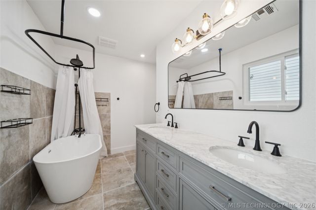 512 W Dallas Street W, Broken Arrow, OK 74012