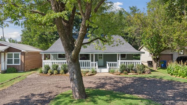 512 W Dallas Street W, Broken Arrow, OK 74012