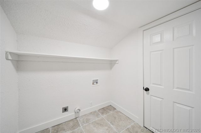 512 W Dallas Street W, Broken Arrow, OK 74012