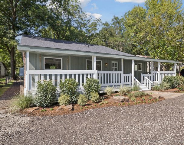 512 W Dallas Street W, Broken Arrow, OK 74012