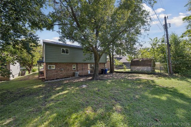 512 W Dallas Street W, Broken Arrow, OK 74012