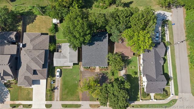 512 W Dallas Street W, Broken Arrow, OK 74012