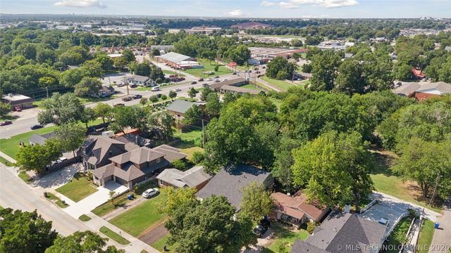 512 W Dallas Street W, Broken Arrow, OK 74012