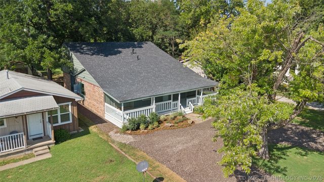 512 W Dallas Street W, Broken Arrow, OK 74012