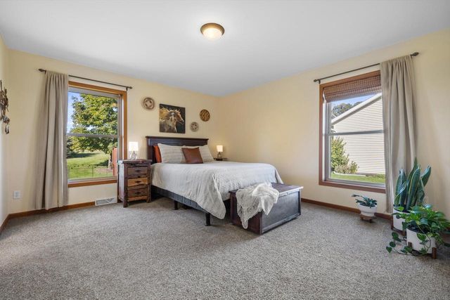 521 Tomahawk DRIVE, Twin Lakes, WI 53181