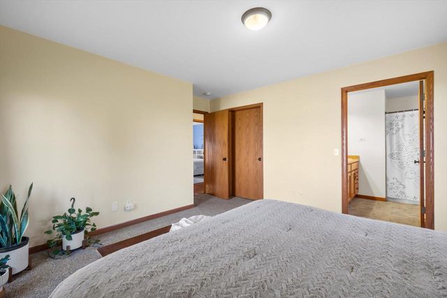 521 Tomahawk DRIVE, Twin Lakes, WI 53181