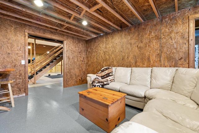 521 Tomahawk DRIVE, Twin Lakes, WI 53181