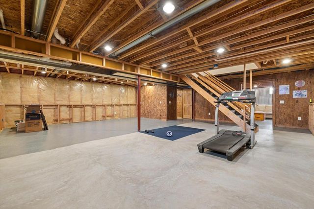 521 Tomahawk DRIVE, Twin Lakes, WI 53181
