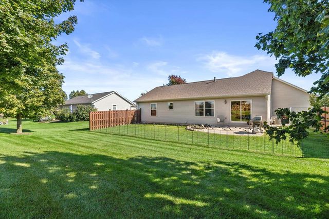 521 Tomahawk DRIVE, Twin Lakes, WI 53181