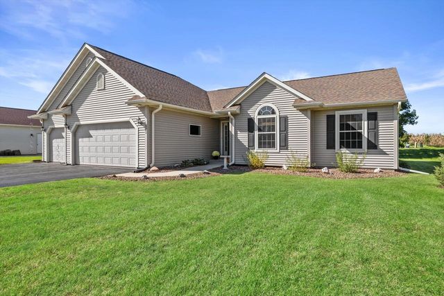 521 Tomahawk DRIVE, Twin Lakes, WI 53181