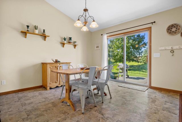 521 Tomahawk DRIVE, Twin Lakes, WI 53181
