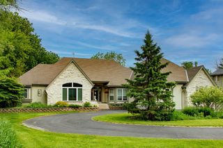 827 E Lakeview ROAD, Hustisford, WI 53034