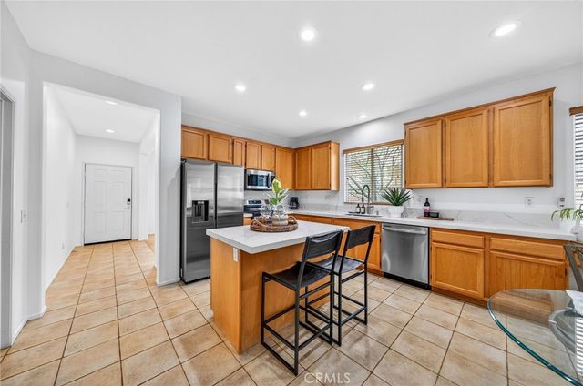 28502 Oasis View Cir, Menifee, CA 92584