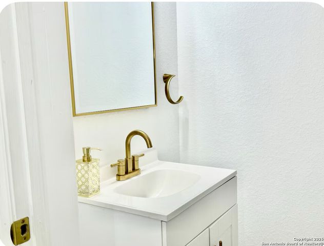 1414 hicks, San Antonio, TX 78210