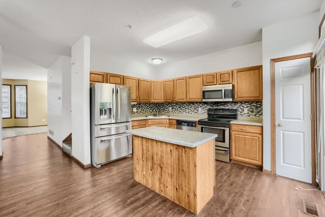 7540 Brunswick Avenue N, Brooklyn Park, MN 55443