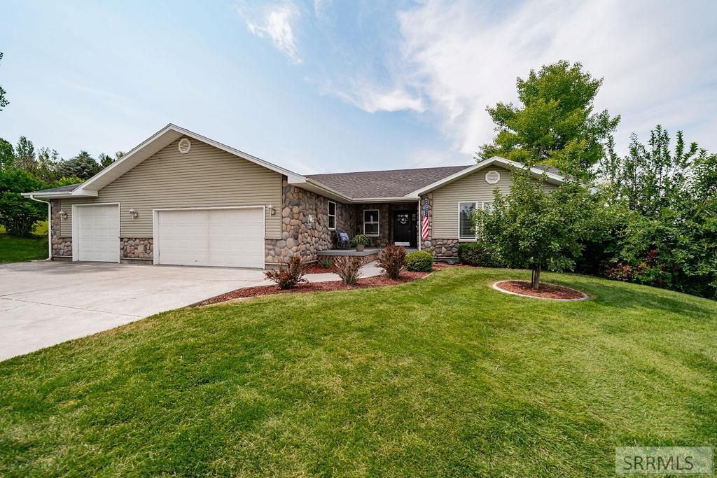 5264 Skidmore Dr, Idaho Falls, ID 83406