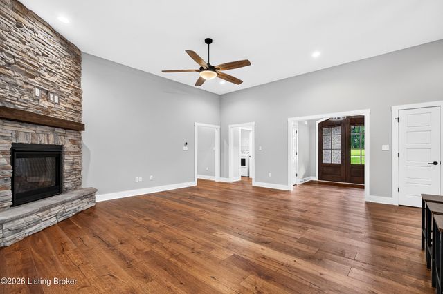 173 Alexander Way, Fisherville, KY 40023