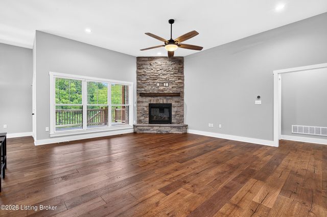 173 Alexander Way, Fisherville, KY 40023