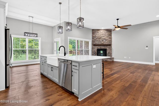 173 Alexander Way, Fisherville, KY 40023
