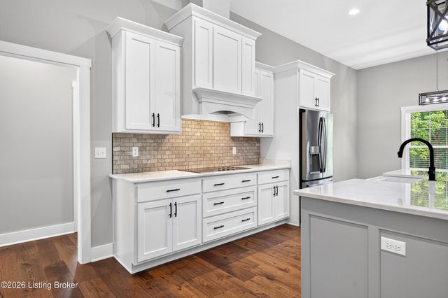 173 Alexander Way, Fisherville, KY 40023