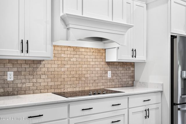 173 Alexander Way, Fisherville, KY 40023