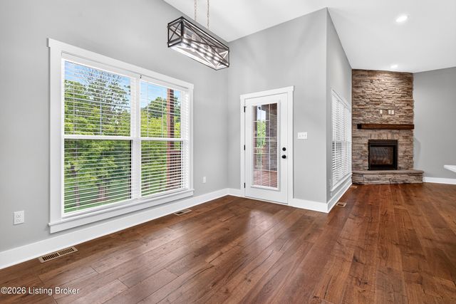 173 Alexander Way, Fisherville, KY 40023