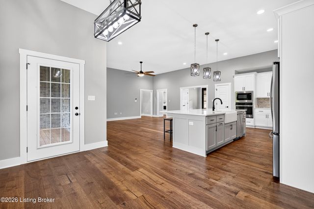 173 Alexander Way, Fisherville, KY 40023