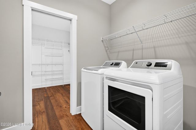 173 Alexander Way, Fisherville, KY 40023