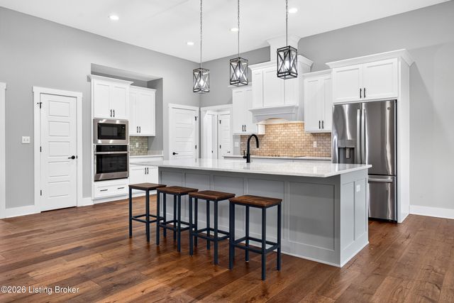 173 Alexander Way, Fisherville, KY 40023