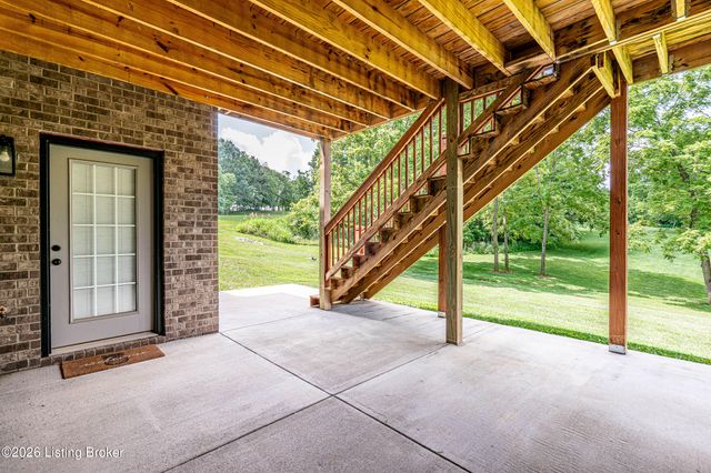 173 Alexander Way, Fisherville, KY 40023