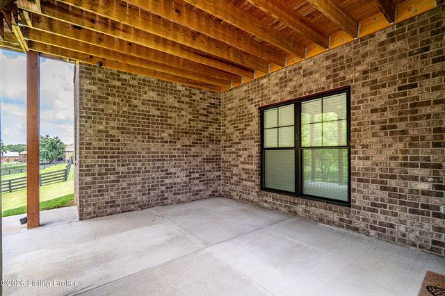 173 Alexander Way, Fisherville, KY 40023