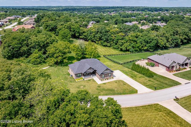 173 Alexander Way, Fisherville, KY 40023