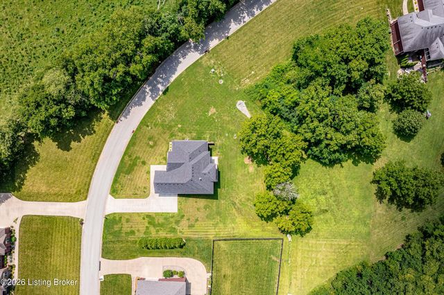 173 Alexander Way, Fisherville, KY 40023