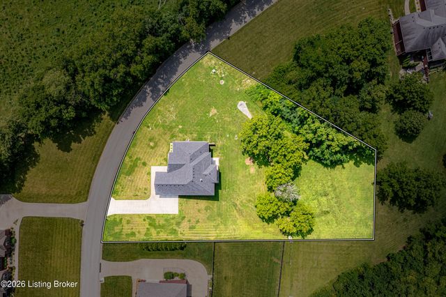 173 Alexander Way, Fisherville, KY 40023
